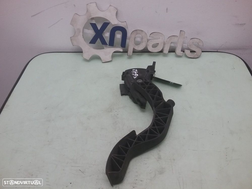 Pedal acelerador elétrico VW PASSAT Variant (3B5) 1.9 TDI 1998 - 2000 REF. 8D172... - 2