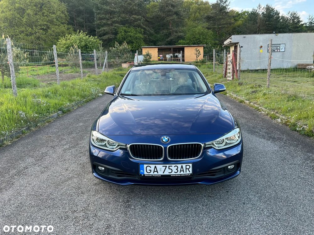 BMW Seria 3 320i Advantage - 2