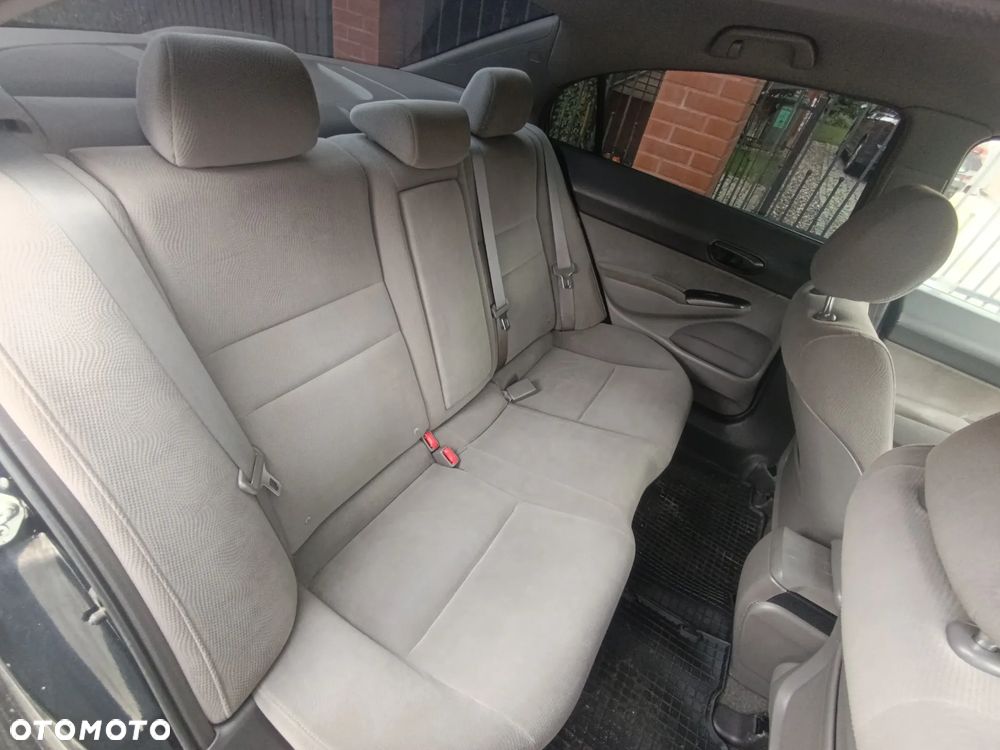 Honda Civic 1.8 Comfort - 35