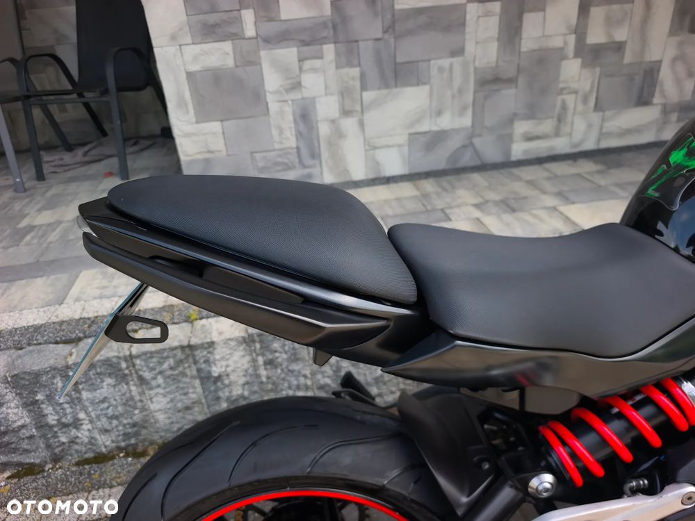Kawasaki ER - 23
