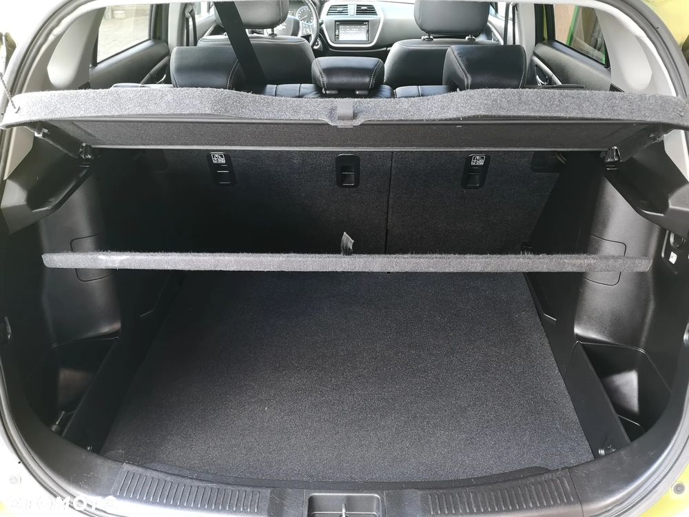 Suzuki SX4 S-Cross 1.6 DDiS Premium Plus - 36