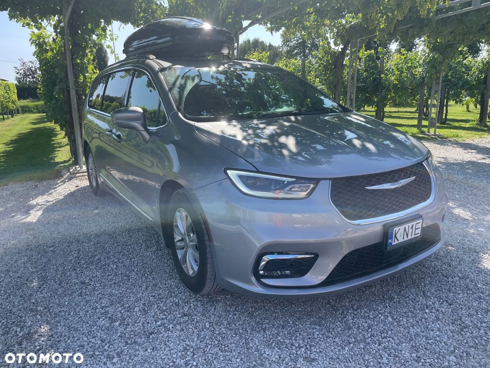 Chrysler Pacifica - 29