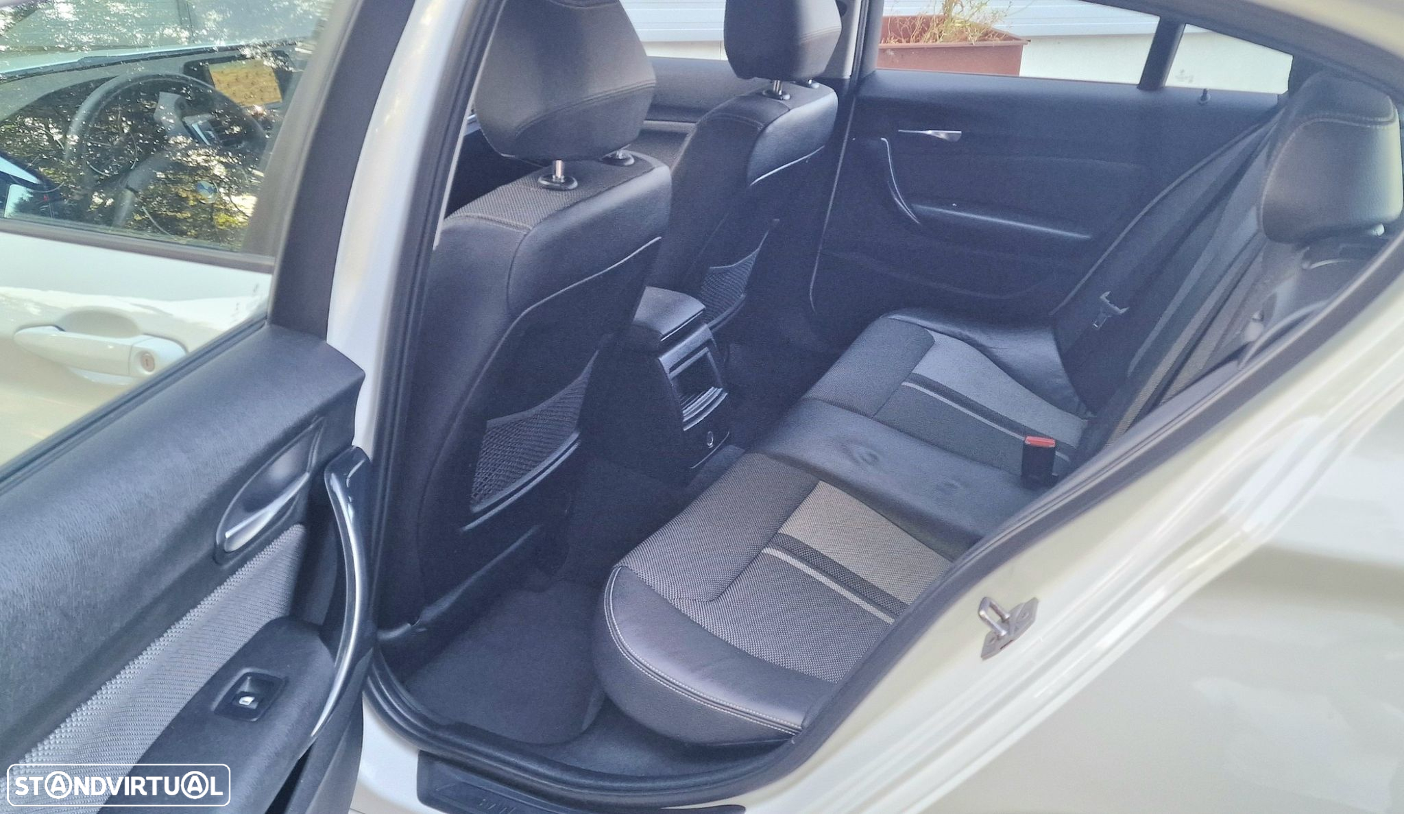 BMW 116 d Line Urban - 10