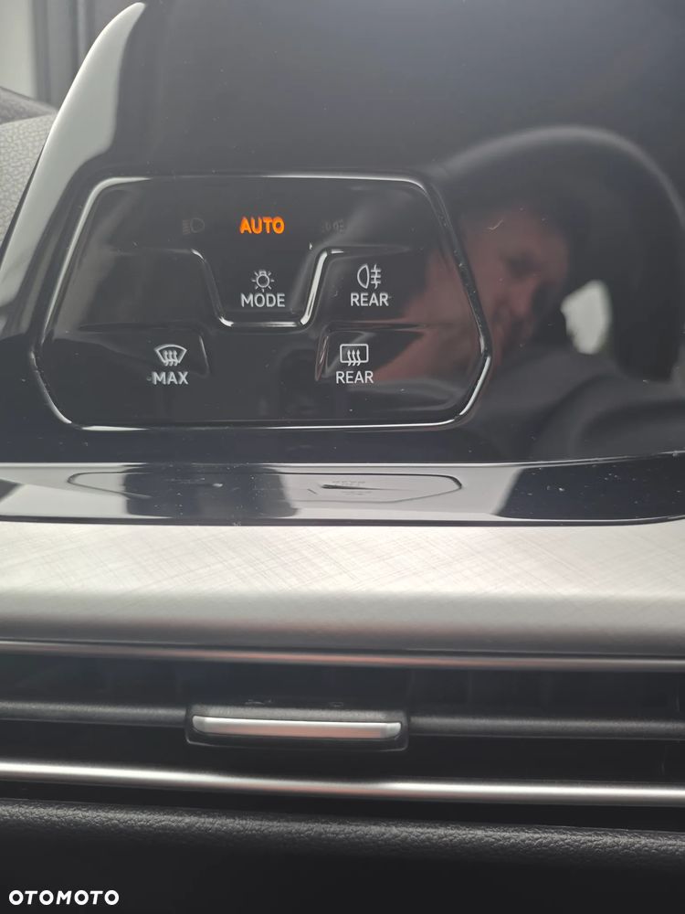 Volkswagen Golf 2.0 TDI Life - 33