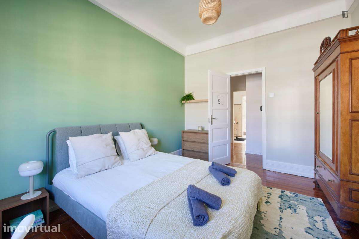 Quarto - localizado em Marquês de Pombal Lisbon - Grande imagem: 5/55
