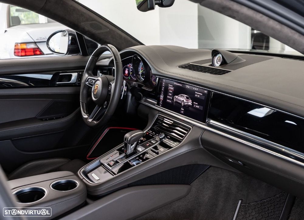 Porsche Panamera Sport Turismo 4S E-Hybrid - 10