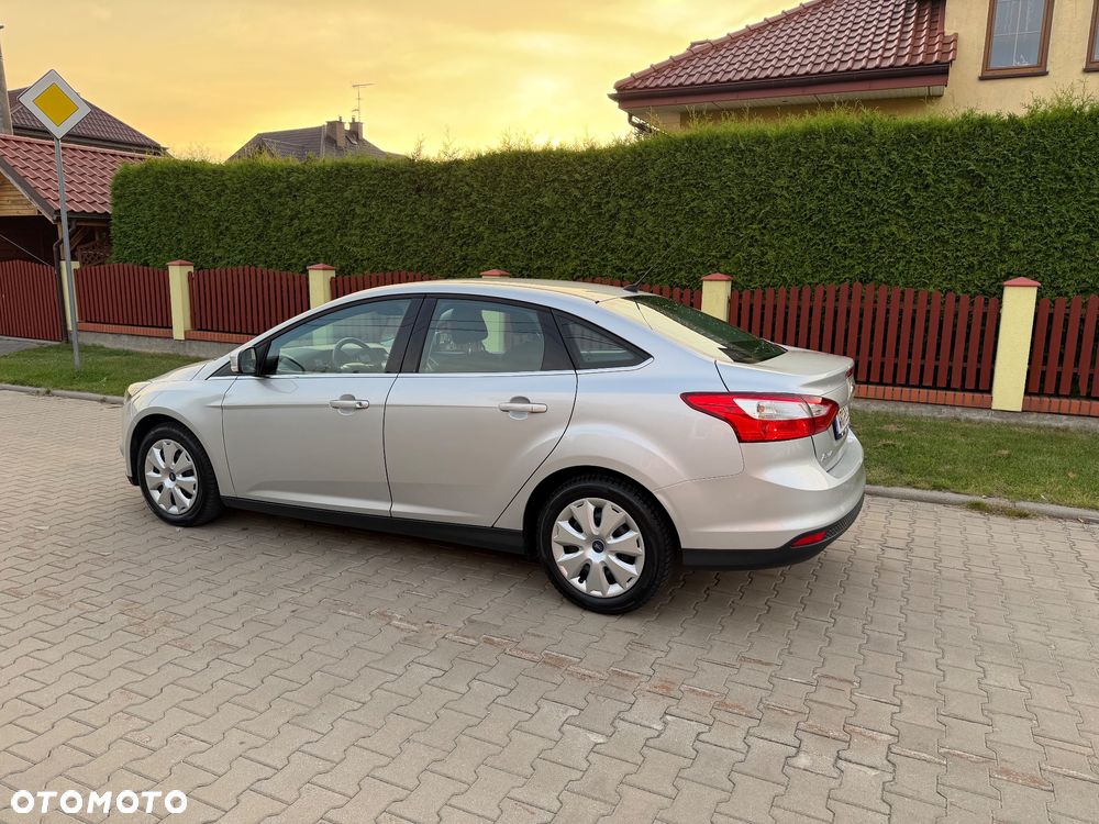 Ford Focus 1.6 Ti-VCT Titanium - 22