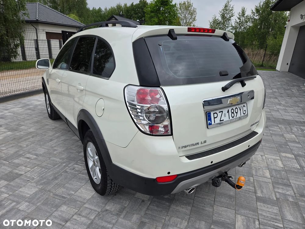 Chevrolet Captiva 2.0 d LS 5os 2WD - 12