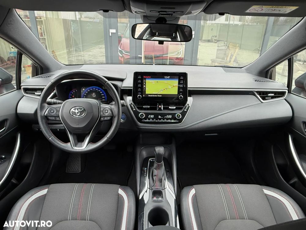 Toyota Corolla 1.8 HSD Dynamic GR Sport - 9