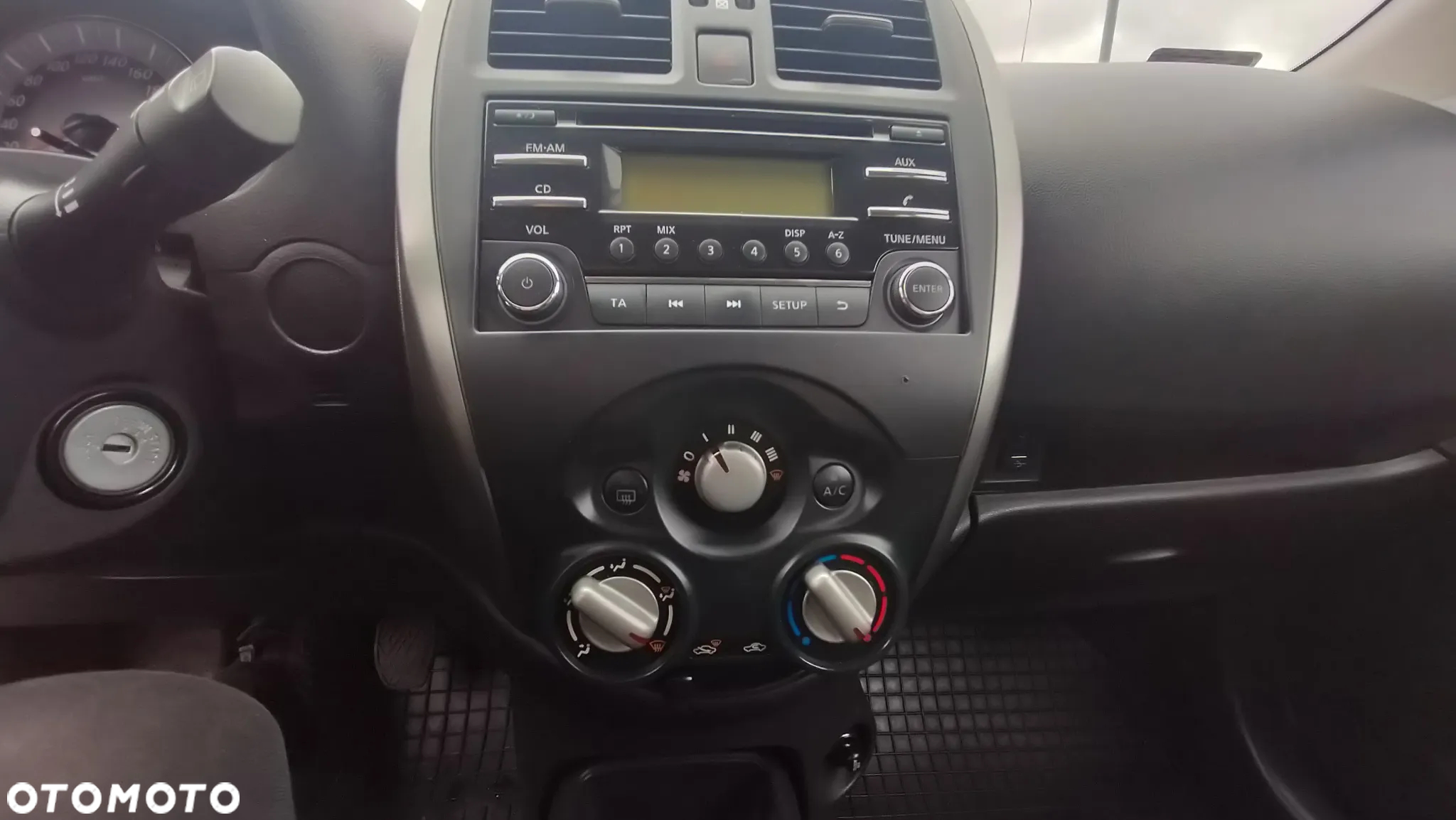 Nissan Micra - 36