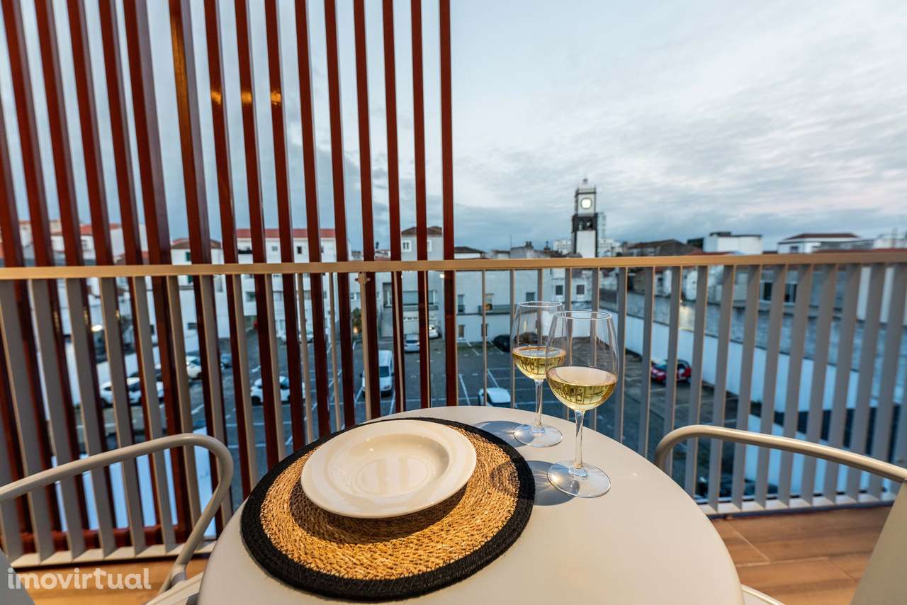 Apartamento T2 (Chicharro) com licença AL no coração de Ponta Delgada - Grande imagem: 4/29