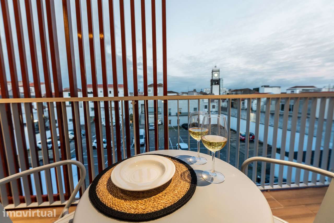 Apartamento T2 (Chicharro) com licença AL no coração de Ponta Delgada - Grande imagem: 4/29