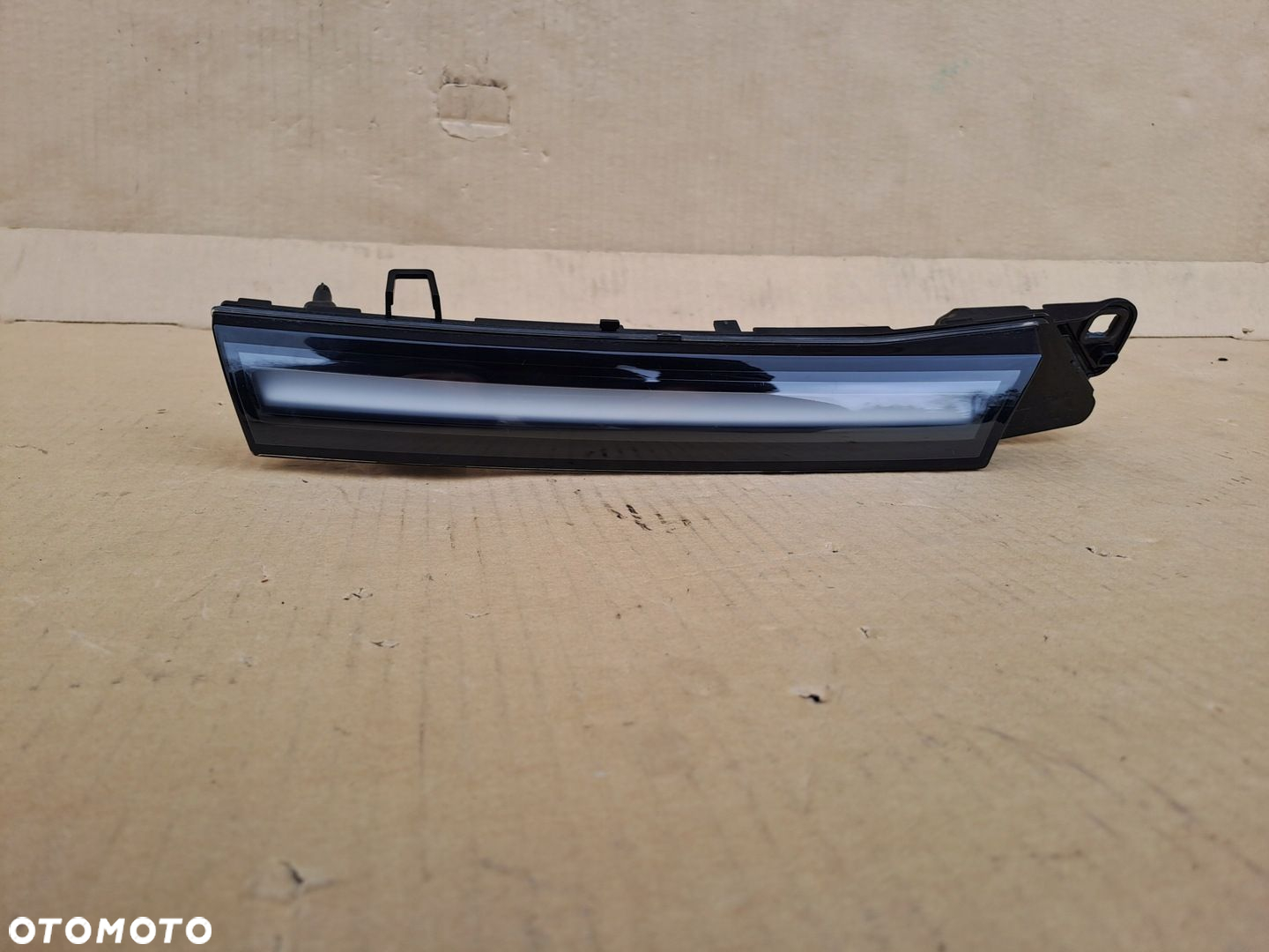 VW ID BUZZ PRAWY LED DRL ŚWIARTŁO DZIENNE 1t3941654 UŻYWANY - 2