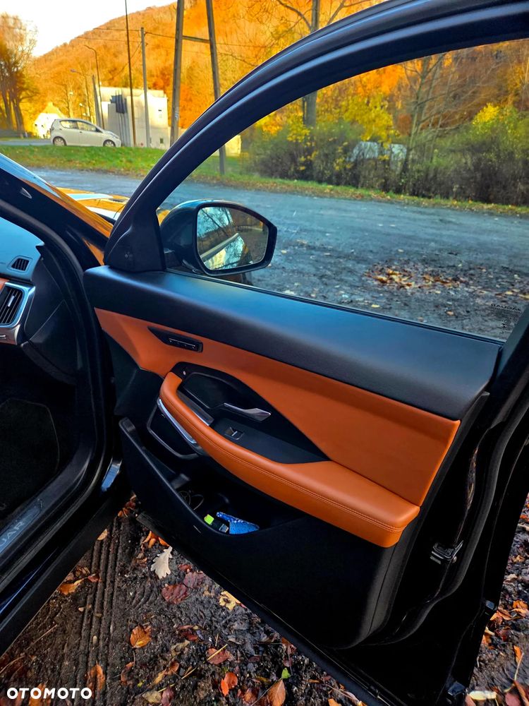 Jaguar E-Pace 2.0 i4P AWD HSE - 19