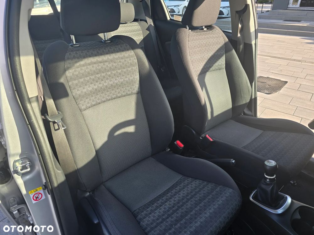 Toyota Yaris 1.0 Premium - 33