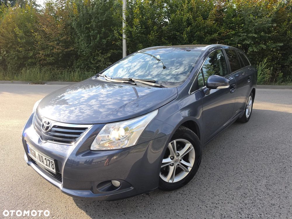 Toyota Avensis 1.8 Comfort - 15