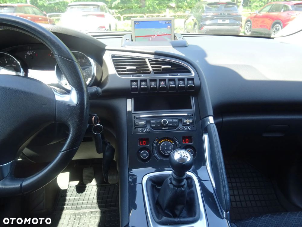 Peugeot 3008 1.2 PureTech Allure S&S - 14