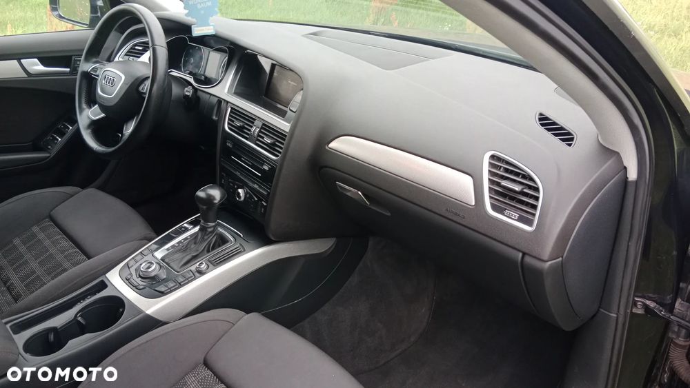 Audi A4 Limousine - 13