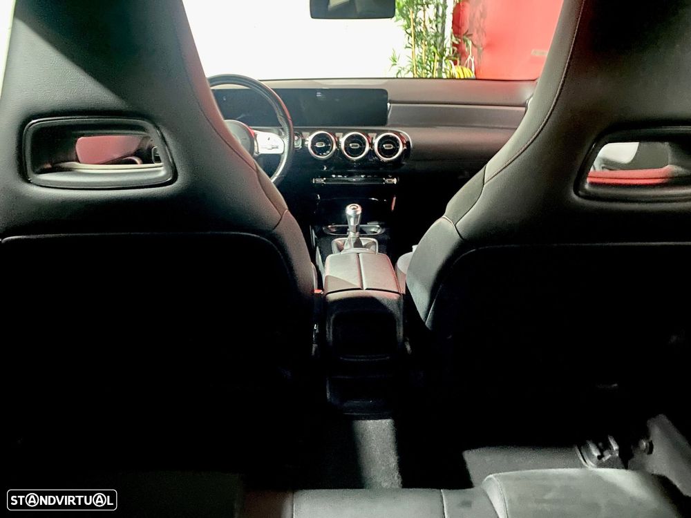 Mercedes-Benz A 180 d AMG Line - 52