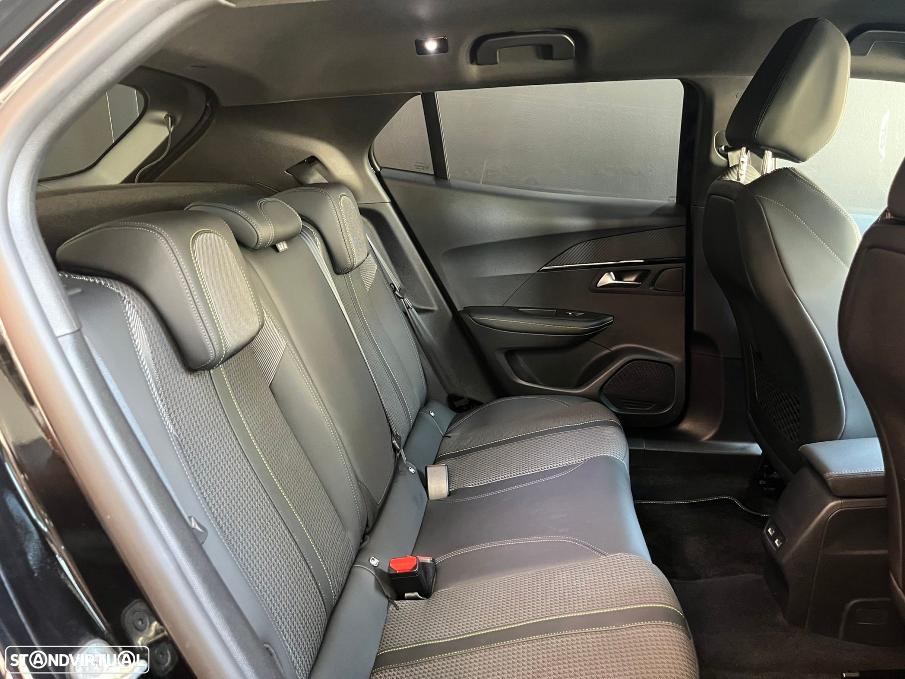 Peugeot 2008 1.5 BlueHDi GT EAT8 - 24