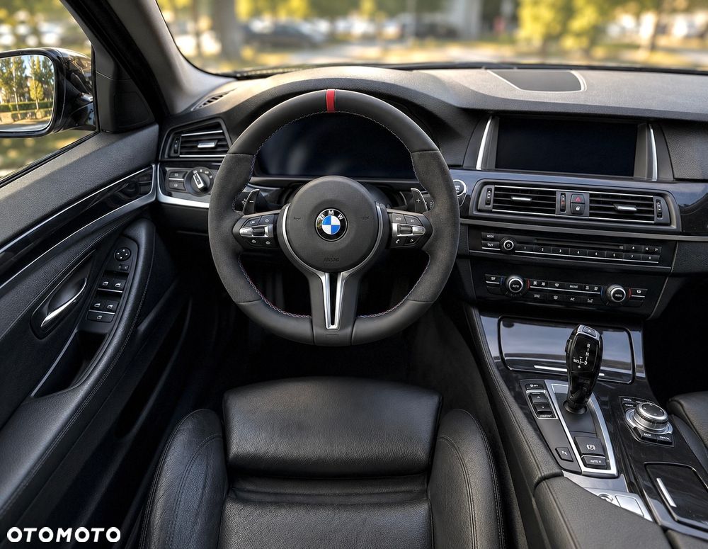 BMW Seria 5 518d M Sport - 9