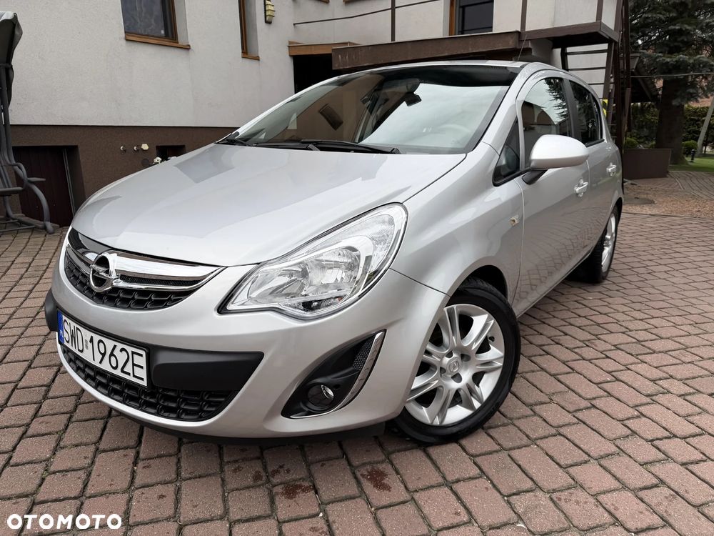 Opel Corsa 1.2 16V Essentia - 36