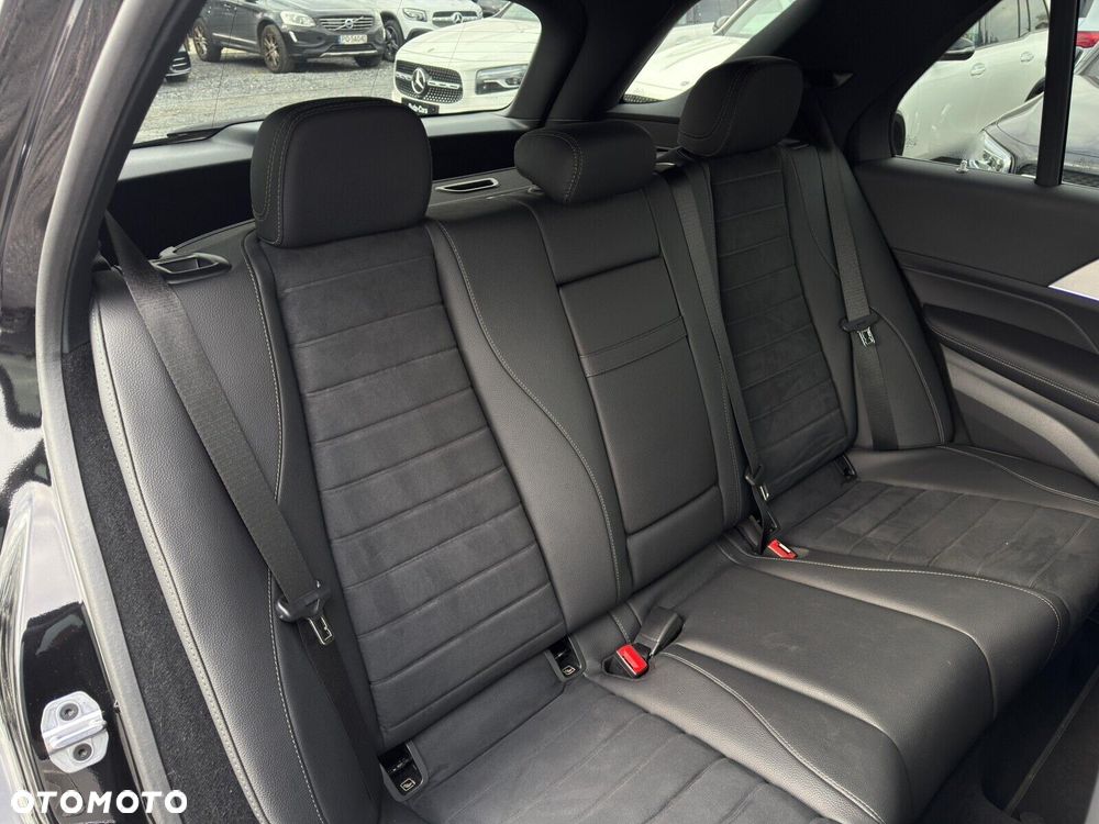 Mercedes-Benz GLE - 32