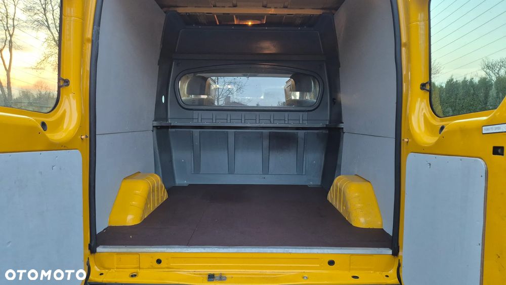 Ford Transit - 18