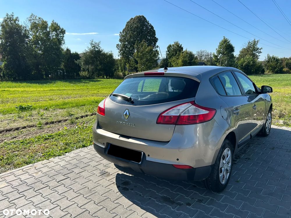 Renault Megane 1.6 16V Expression - 9