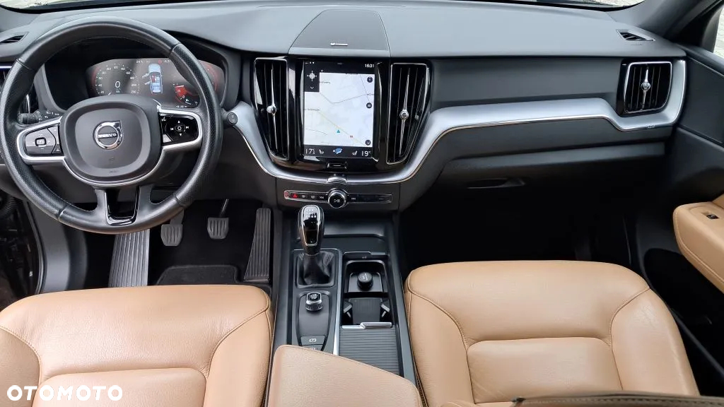 Volvo XC 60 D4 Drive-E Momentum - 22