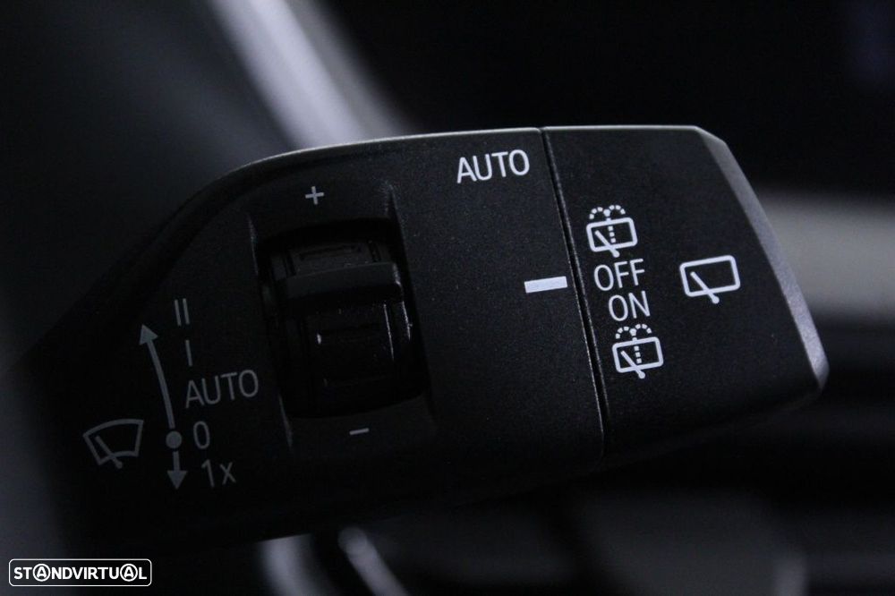 BMW 116 d Pack Desportivo M Auto - 26