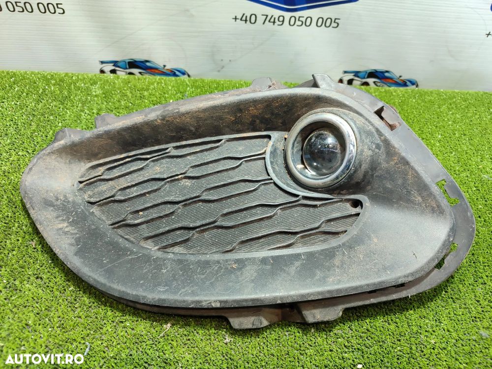 PROIECTOR CEATA DREAPTA + ORNAMENT KIA RIO 2 2013 1.1 DIESEL (DOHC TCI) COD OEM 86584 1W200 / HATCHBACK 2011-2017 - 2