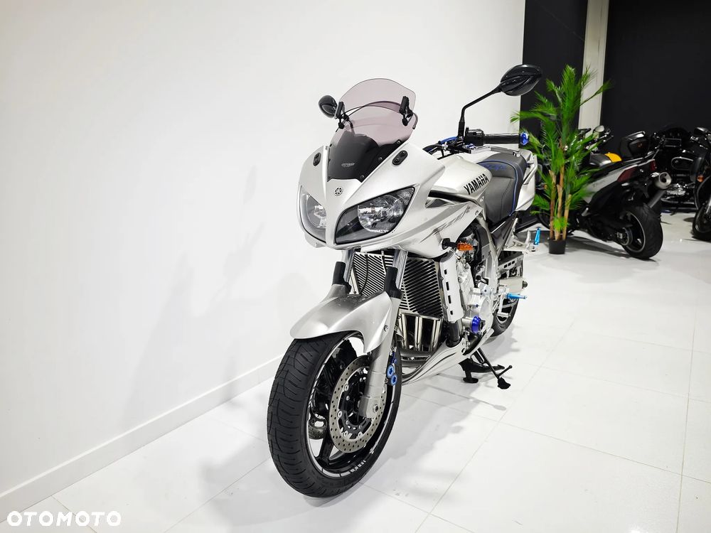 Yamaha FZS - 20