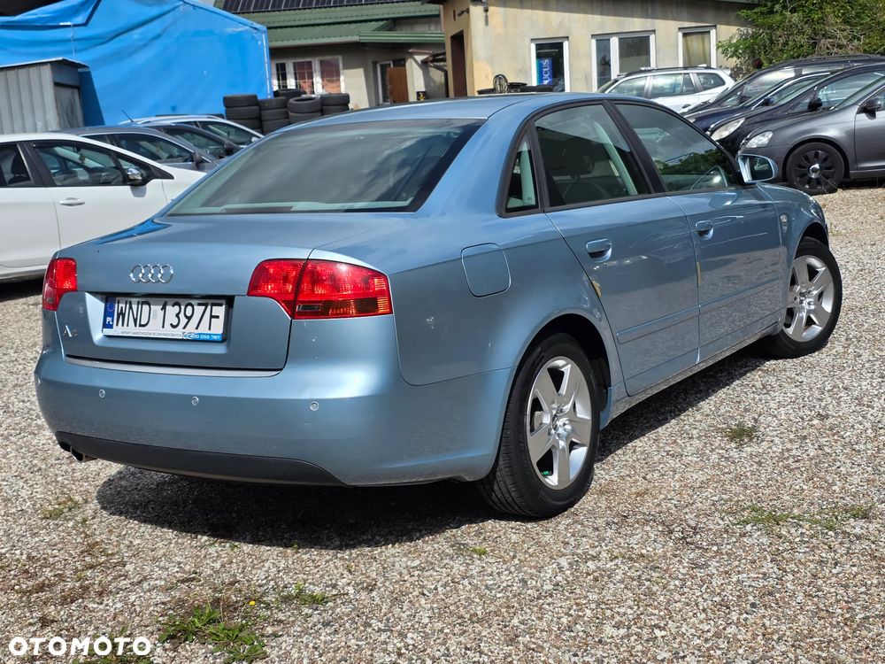 Audi A4 Limousine - 13