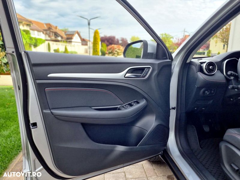 MG ZS ICE 1.5 VTI-tech Luxury - 10