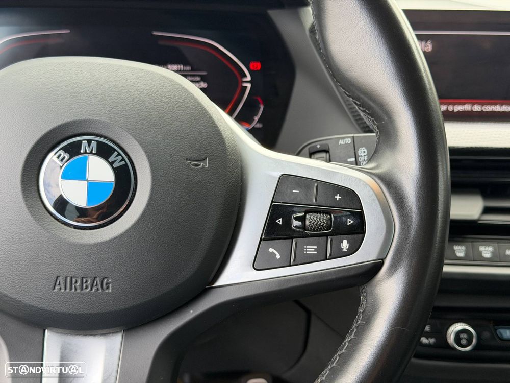 BMW 116 d Pack Desportivo M Auto - 12