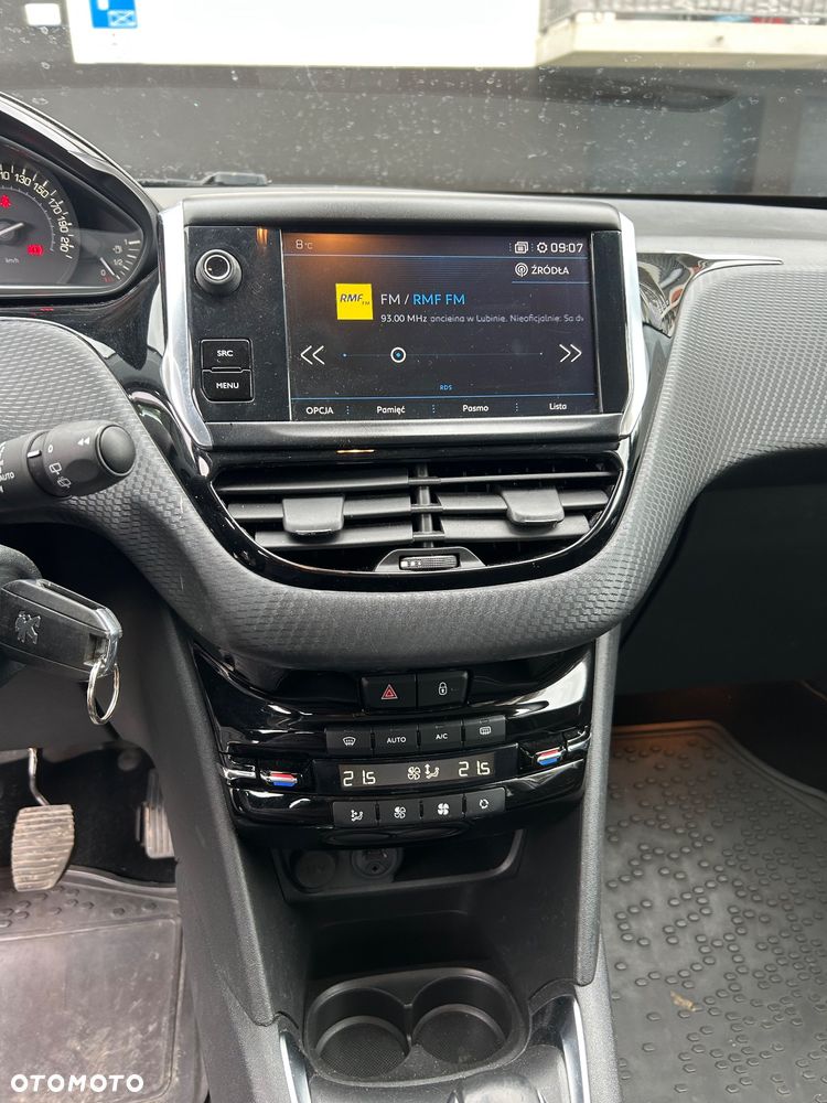 Peugeot 208 1.2 VTi Allure - 11