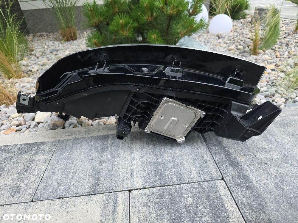 RENAULT MEGANE E-TECH 5 V Lampa prawa Kompletna Full Led 260102443R Chrom - 8