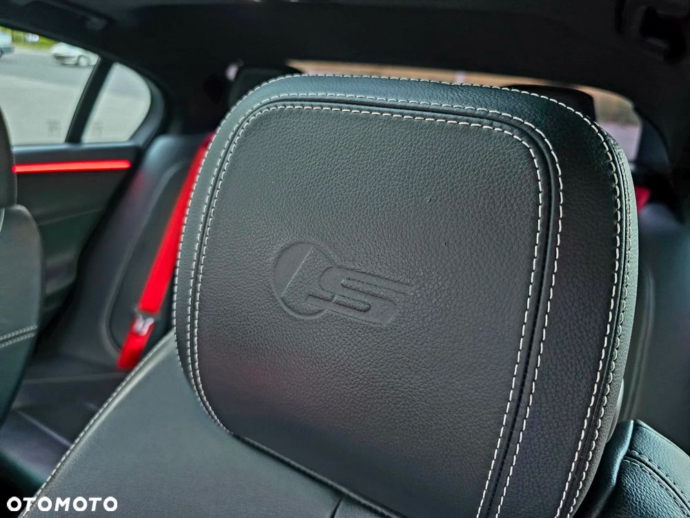 Jaguar XE S - 28