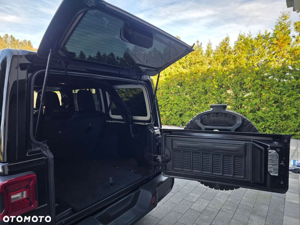 Jeep Wrangler - 13