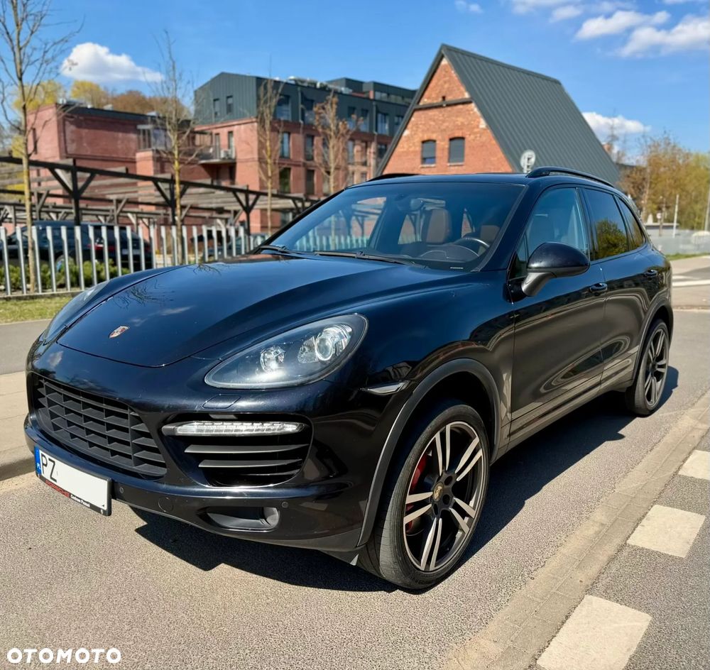 Porsche Cayenne - 1