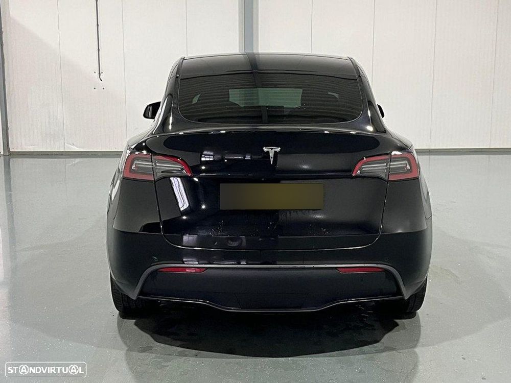 Tesla Model Y Long-Range RWD - 9