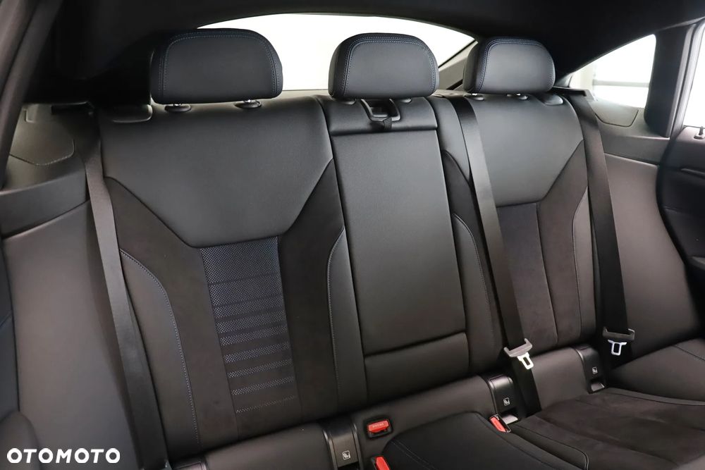 BMW i4 80.7kWh M50 - 16