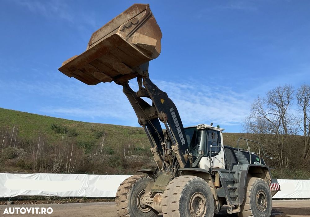 Liebherr L586 Incarcator Frontal - 3