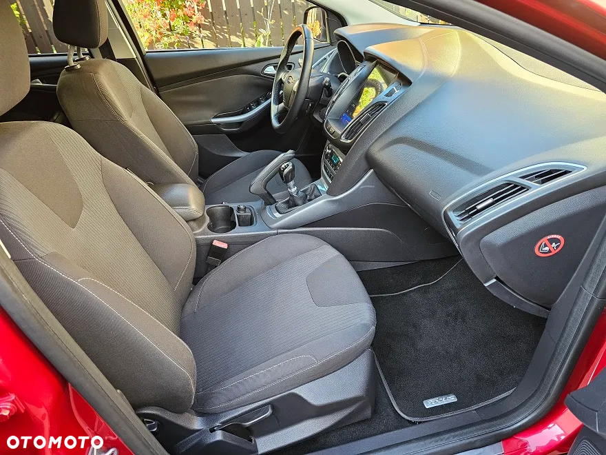 Ford Focus 1.6 EcoBoost Titanium - 18