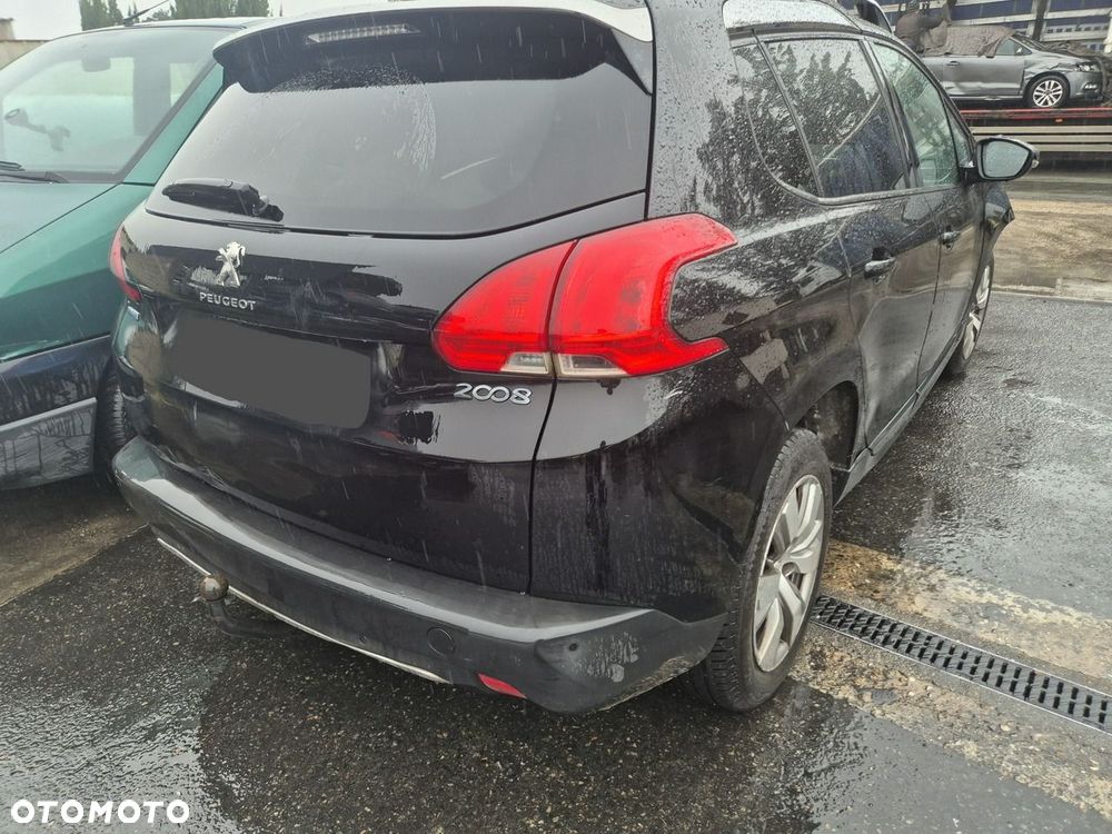 Peugeot 2008 - 4