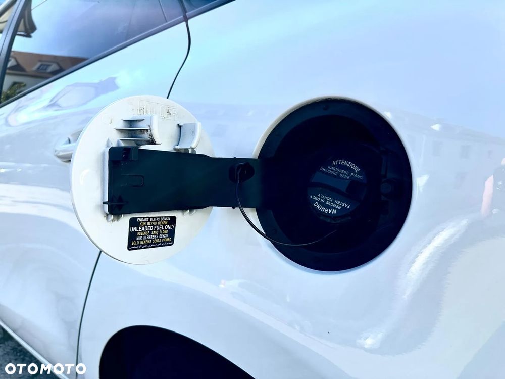 Kia Ceed 1.6 GDI SW Dream-Team Edition - 29