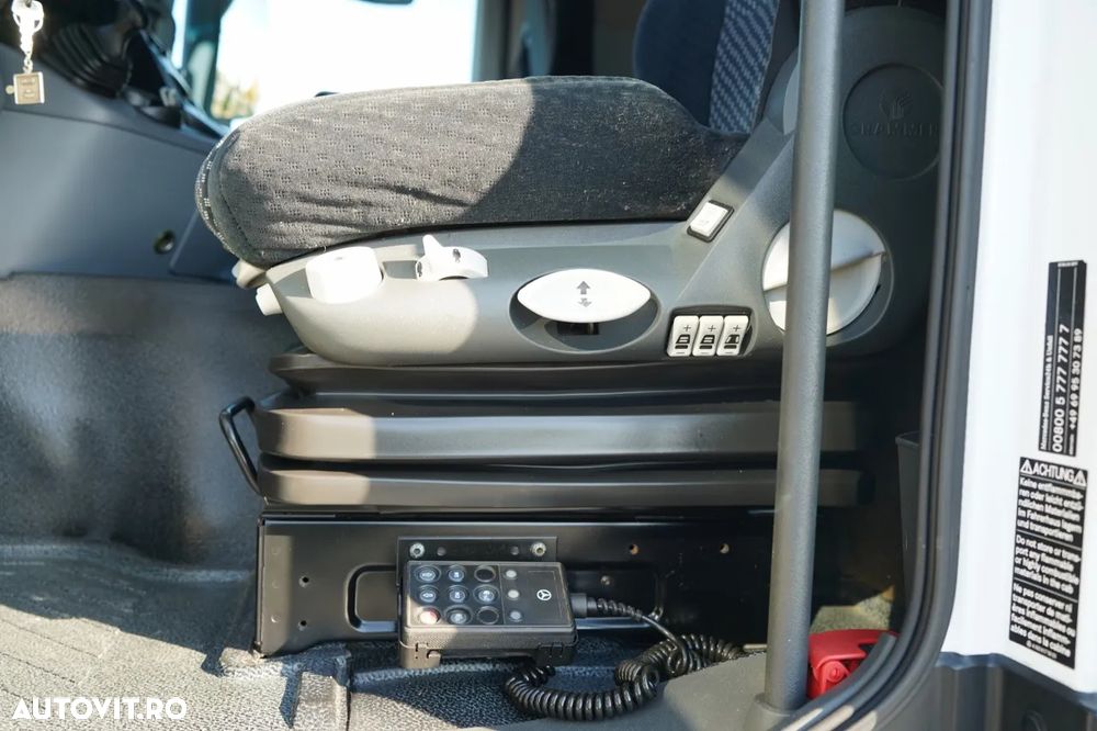 Mercedes-Benz ACTROS 2548 / 6x2 / ÎNĂLȚIME - 6,5 M / PUNTE RELAXABILĂ / TRANSMISIE FASSI / ATINGERE: 10,85 M / PRIMUL SCAUN SPATE / ROTATOARE / FURCĂ PENTRU PALEȚI - 27