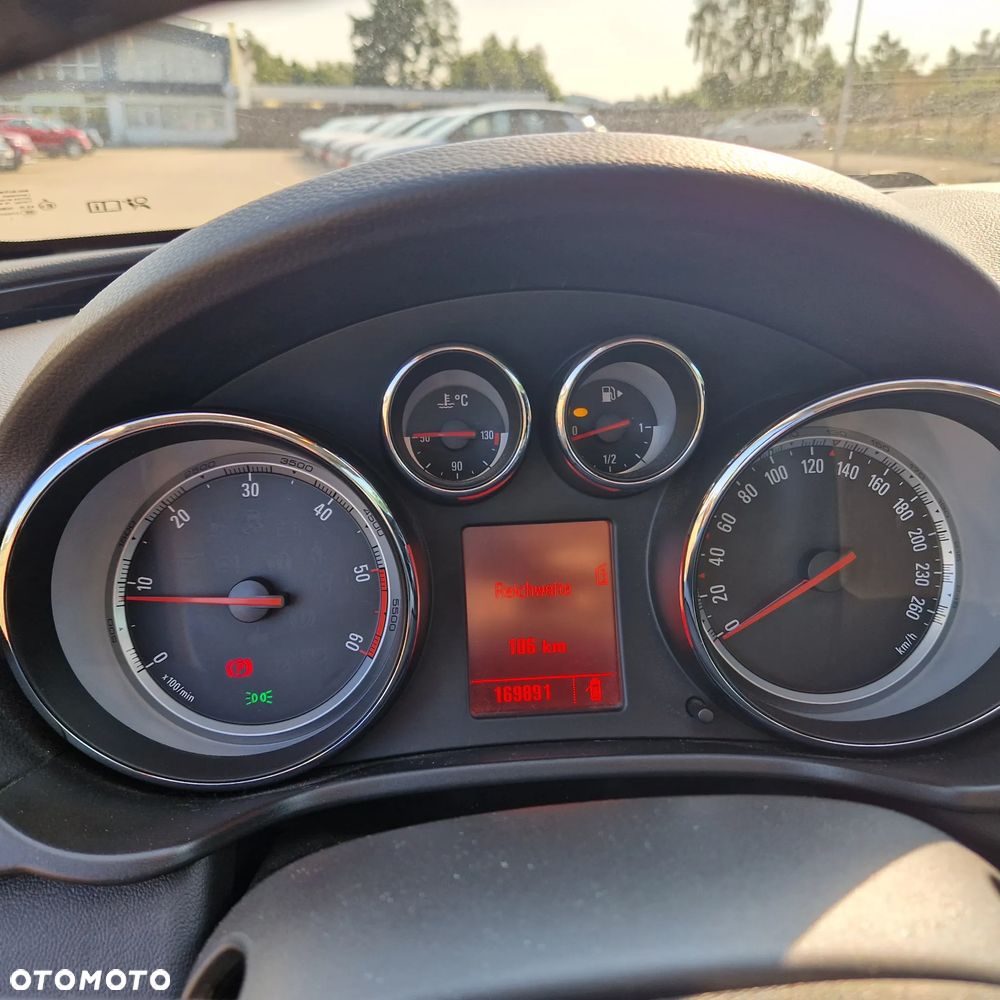 Opel Insignia 2.0 CDTI 150 Jahre - 12