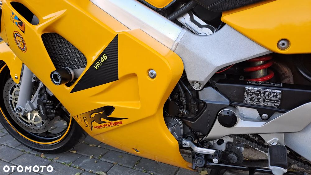 Honda VFR - 37